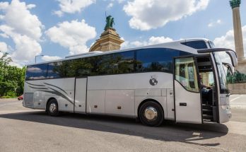 Esküvői buszbérlés sofőrrel: kényelmes, elegáns, stresszmentes megoldás